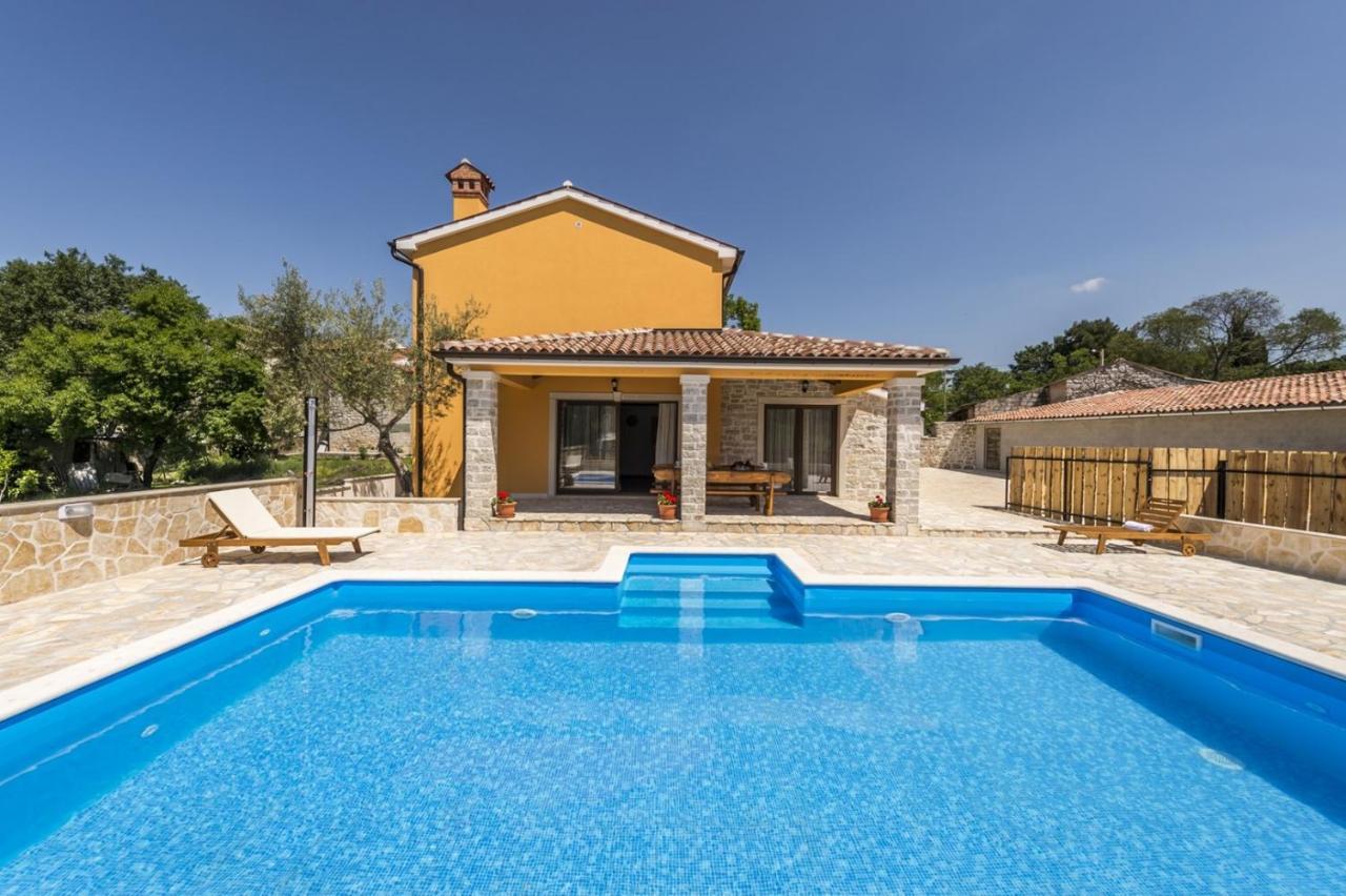 Spacious Four-Bedroom Villa Marija Klostar Экстерьер фото