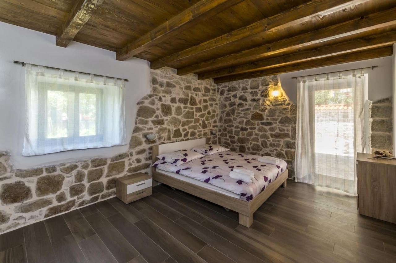 Spacious Four-Bedroom Villa Marija Klostar Экстерьер фото